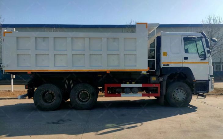 Camion-benne SINOTRUK HOWO 6X4 18 CBM avec EVB