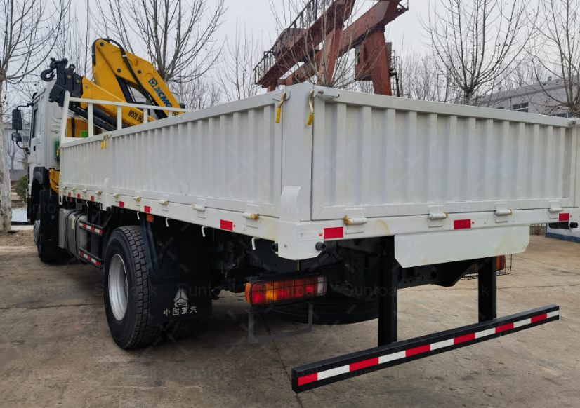 Camion-grue de levage robuste Suntoak XCMG 8t 12t