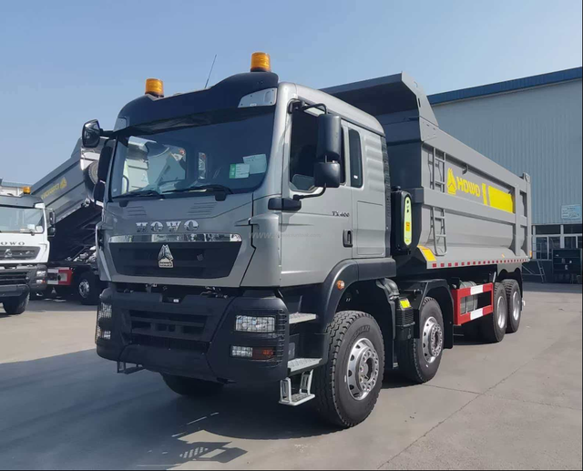 Sinotruk HOWO TX-F 400hp 8 par 4 pour le transport de construction