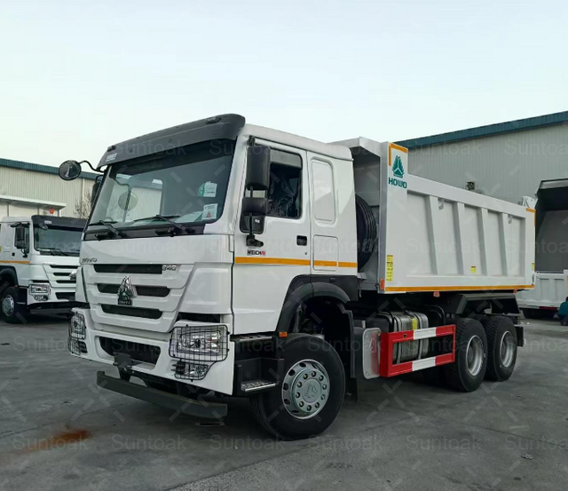 SINOTRUK HOWO 6 par 4 CAMION BENNE 340Hp Euro II